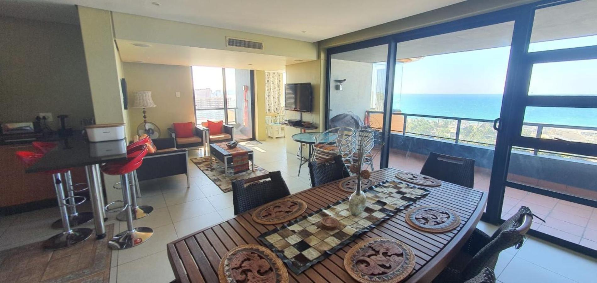 Zdjęcie 2: Accommodation Front - Tastefully Furnished 6 Sleeper with Ocean Views