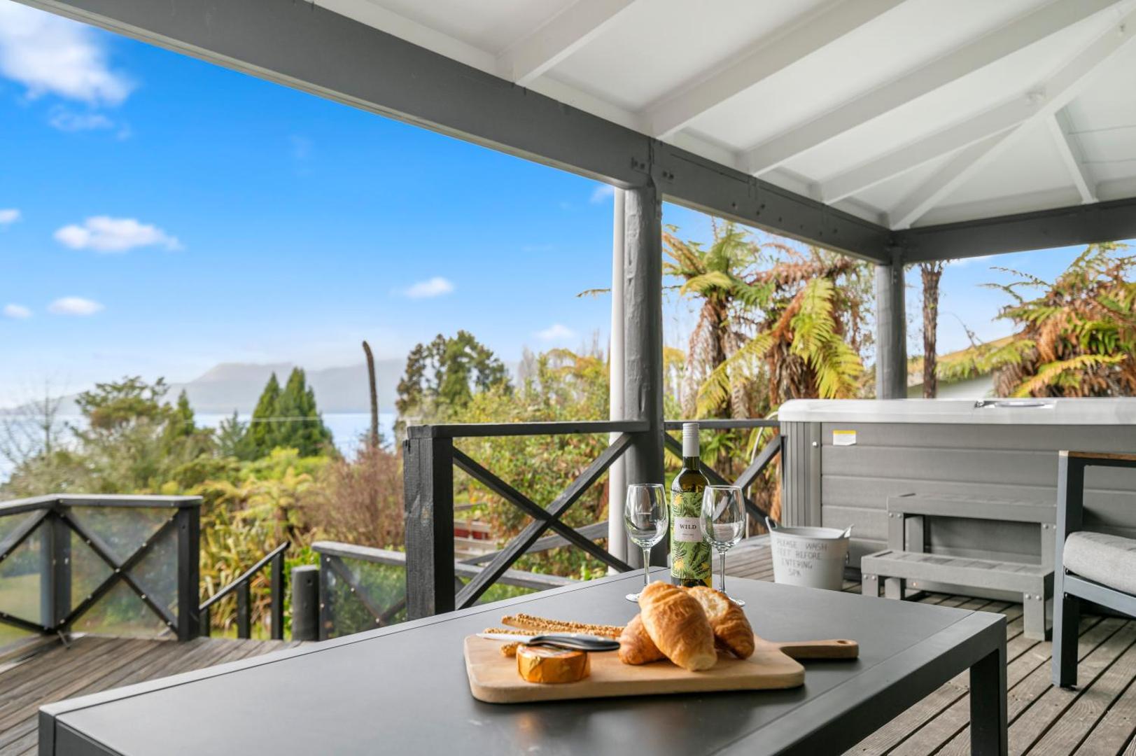 Foto 7: Splendour on Spencer - Lake Tarawera Holiday Home