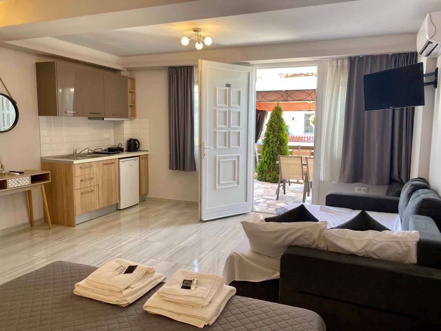 Foto 4: THOMAS STUDIOS & APARTMENTS PARALIA