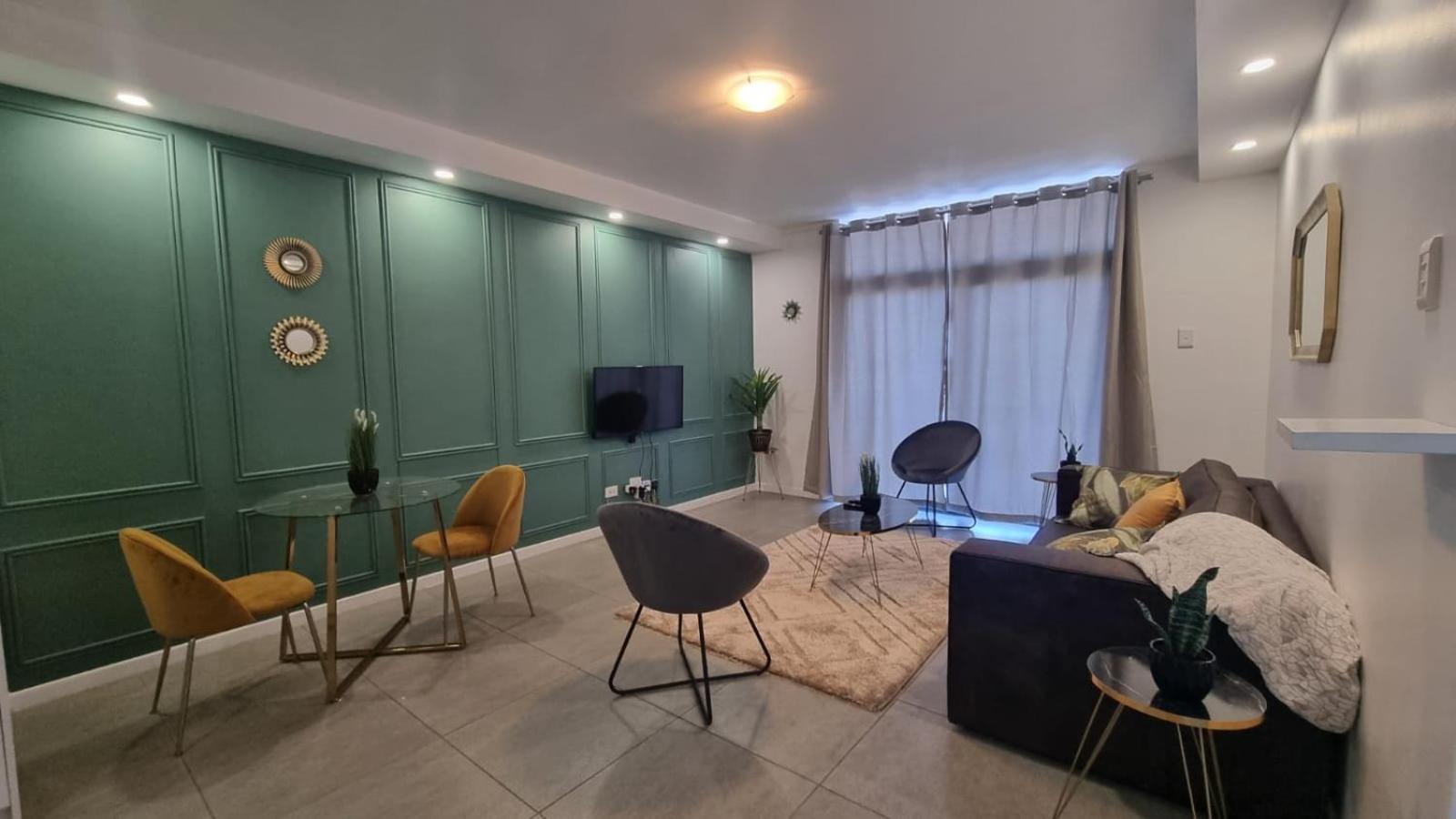 Bilde 8: Accommodation Front - Prestigious 2 Sleeper Apartment with Harbour Views