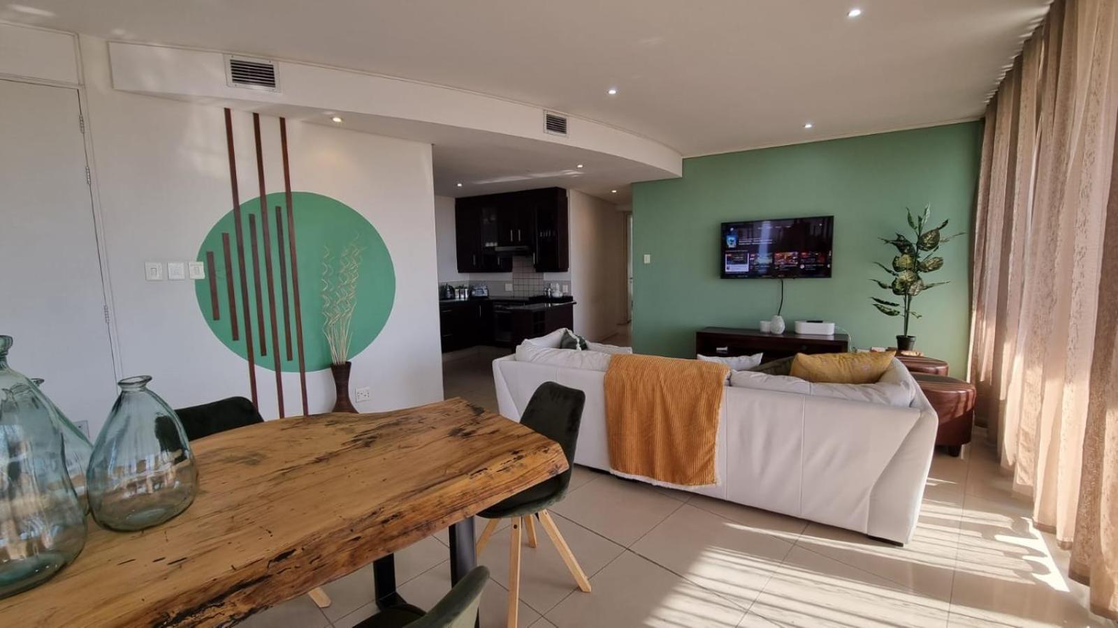 Fotografia 7: Accommodation Front - The Quays 503 - 6 Sleeper Across the Beachfront