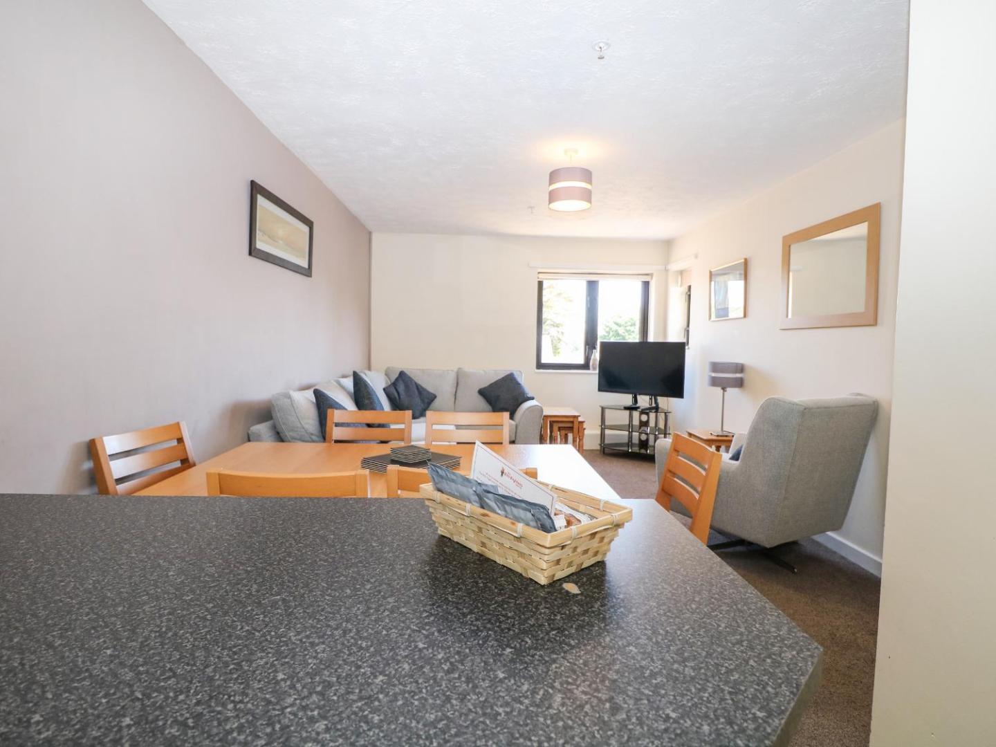Fotografie 4: Flat 34 - Marine Court