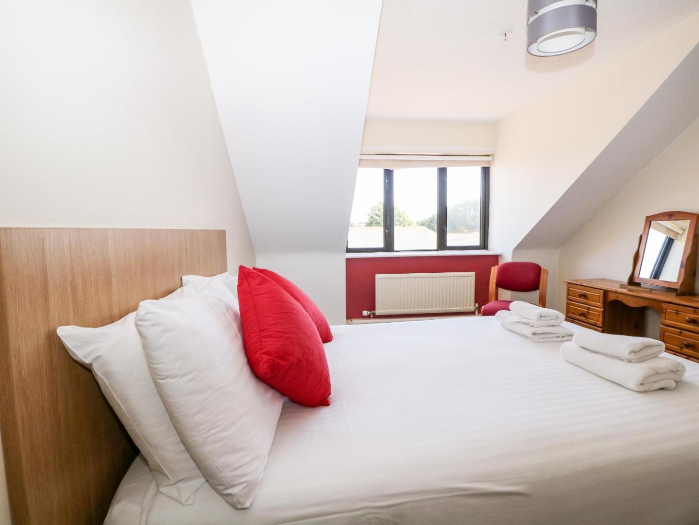 Fotografie 9: Flat 34 - Marine Court