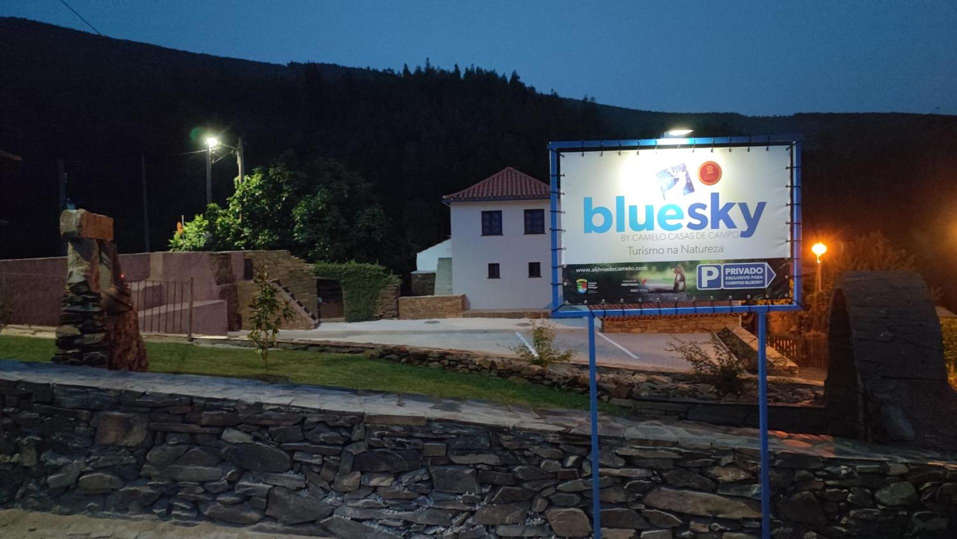 Foto 3: BLUESKY by Camelo Casas de Campo
