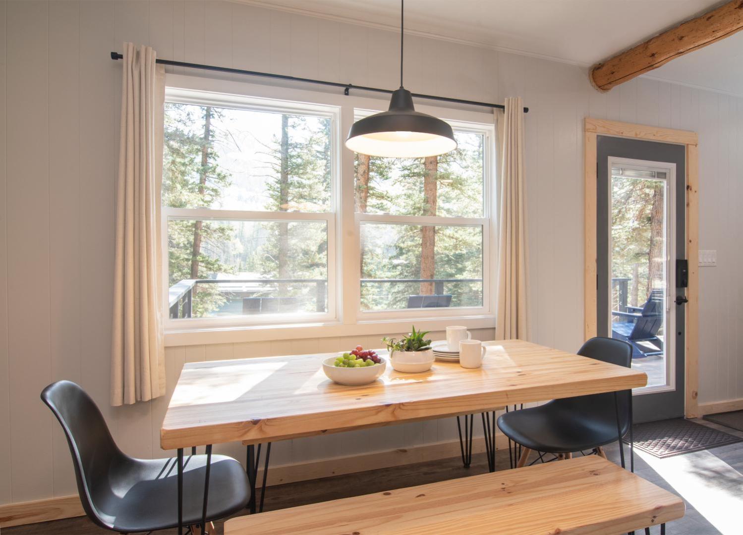 Billede 10: Carson Cabin - King Beds, Mountain Views, Mins to Town