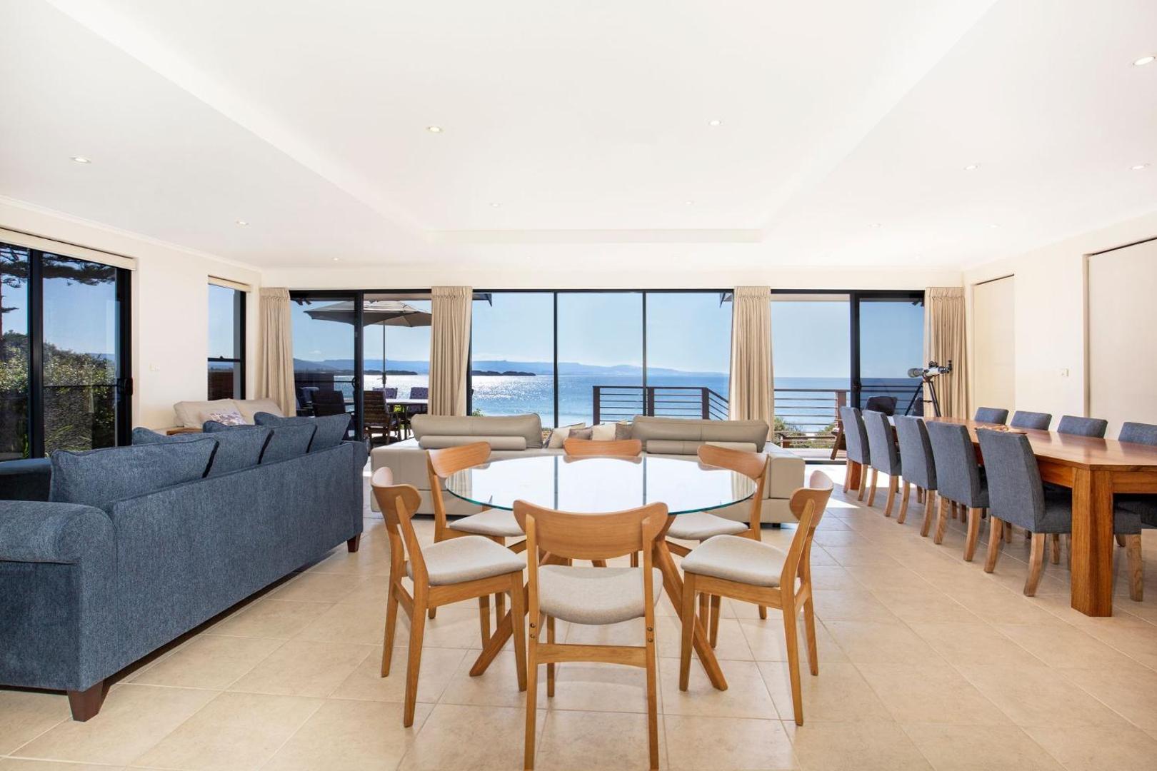 Fotografie 7: Eclipse Absolute Beachfront with Stunning Views