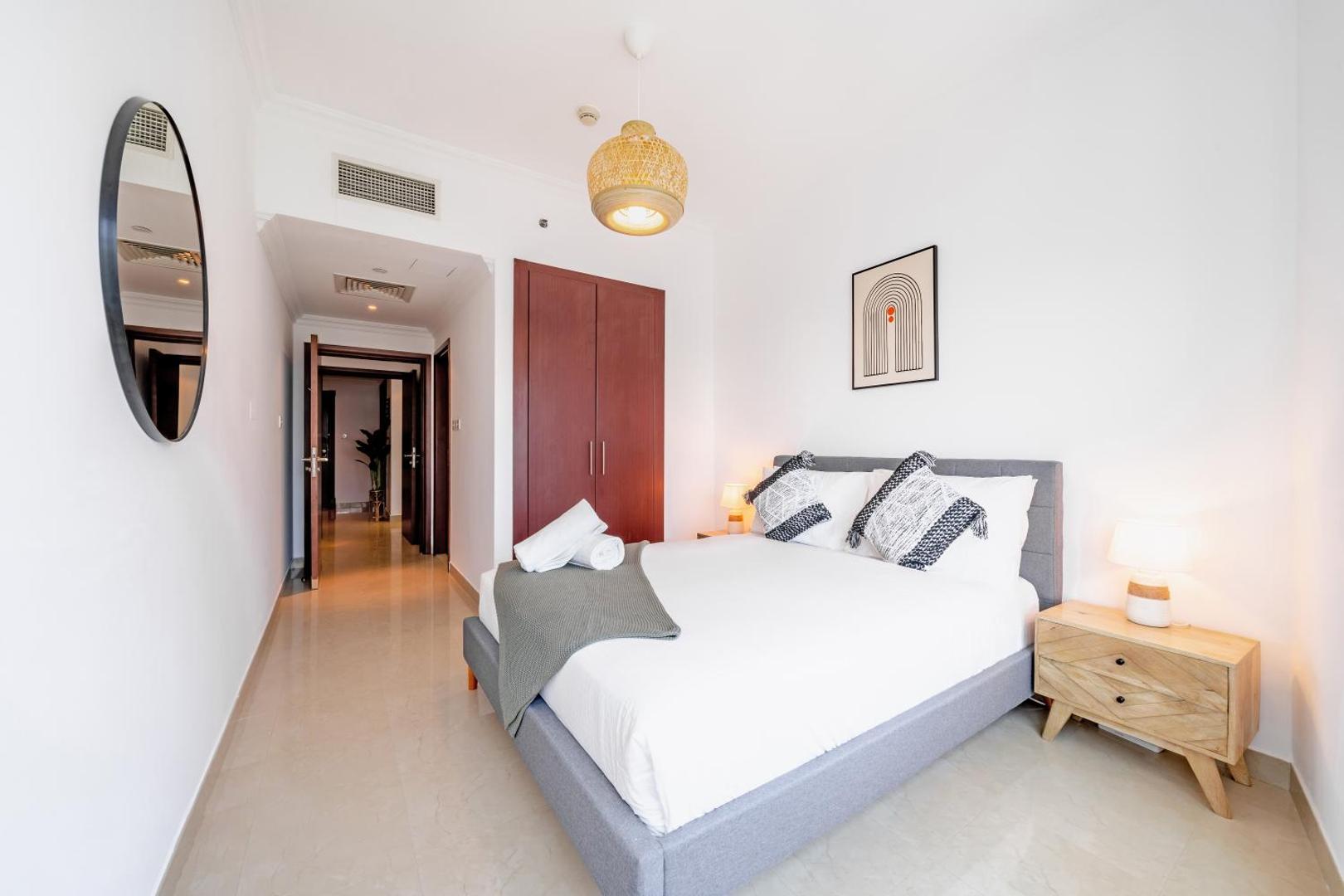 Foto 3: Spacious 3BR with 180˚ Dubai Marina Views