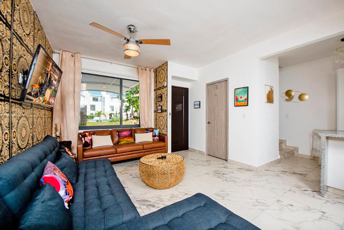 Zdjęcie 9: Charming & Comfortable House, 15 min to Downtown