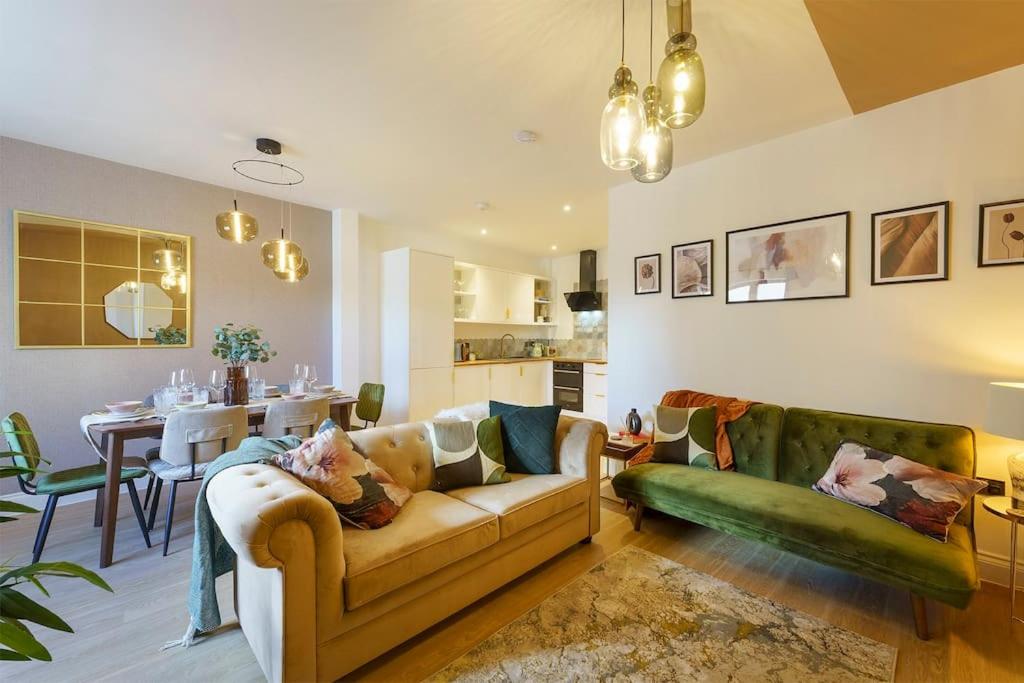 Kuva 6: Bressingham - 2 Bedroom Luxury Apartment by Mint Stays