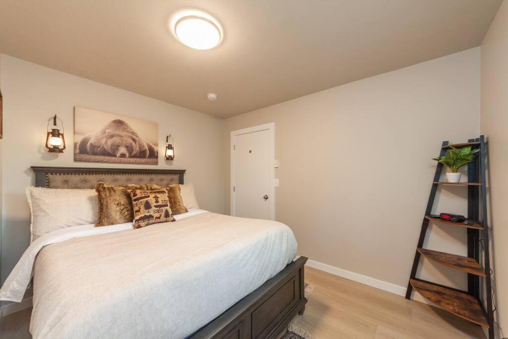 Billede 4: Cozy Duplex Unit - Beautiful Lake Views!
