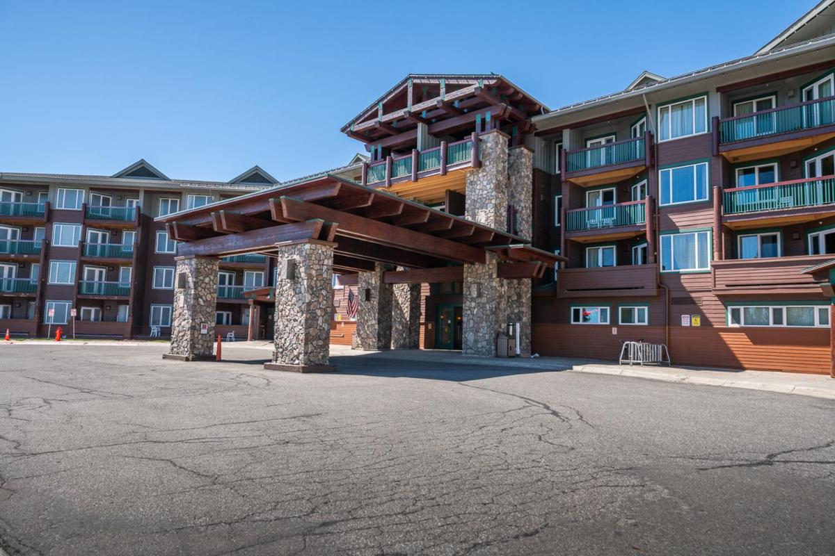 Foto 5: Ski in Ski Out Juniper Springs Lodge #351 Luxury Slope-side 2 Bedrm 2 Bath End Unit!
