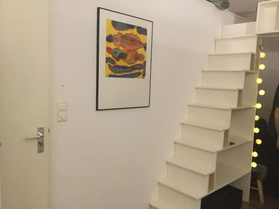 Studio, 21 minutes by bus to downtown Amsterdam photo 6