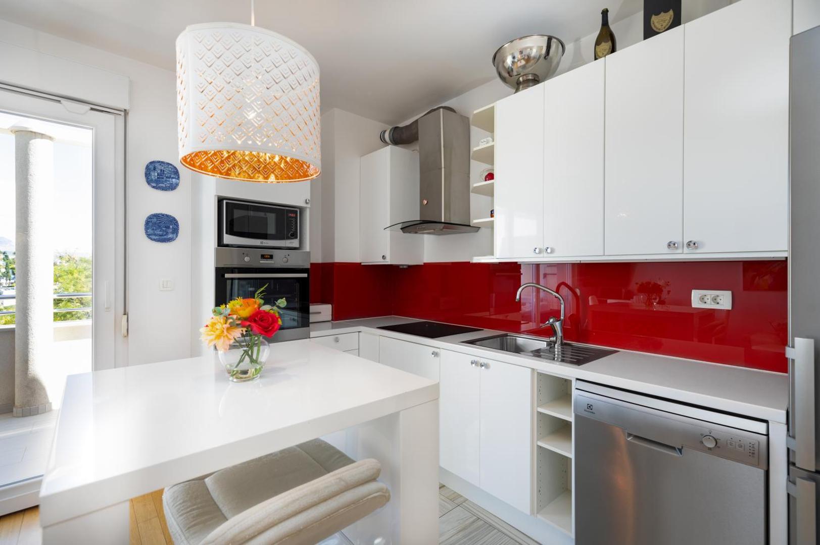 Billede 8: Bačvice - 2 BR , terrace,3 air conditioners, parking,elevator 3 minutes to the beach