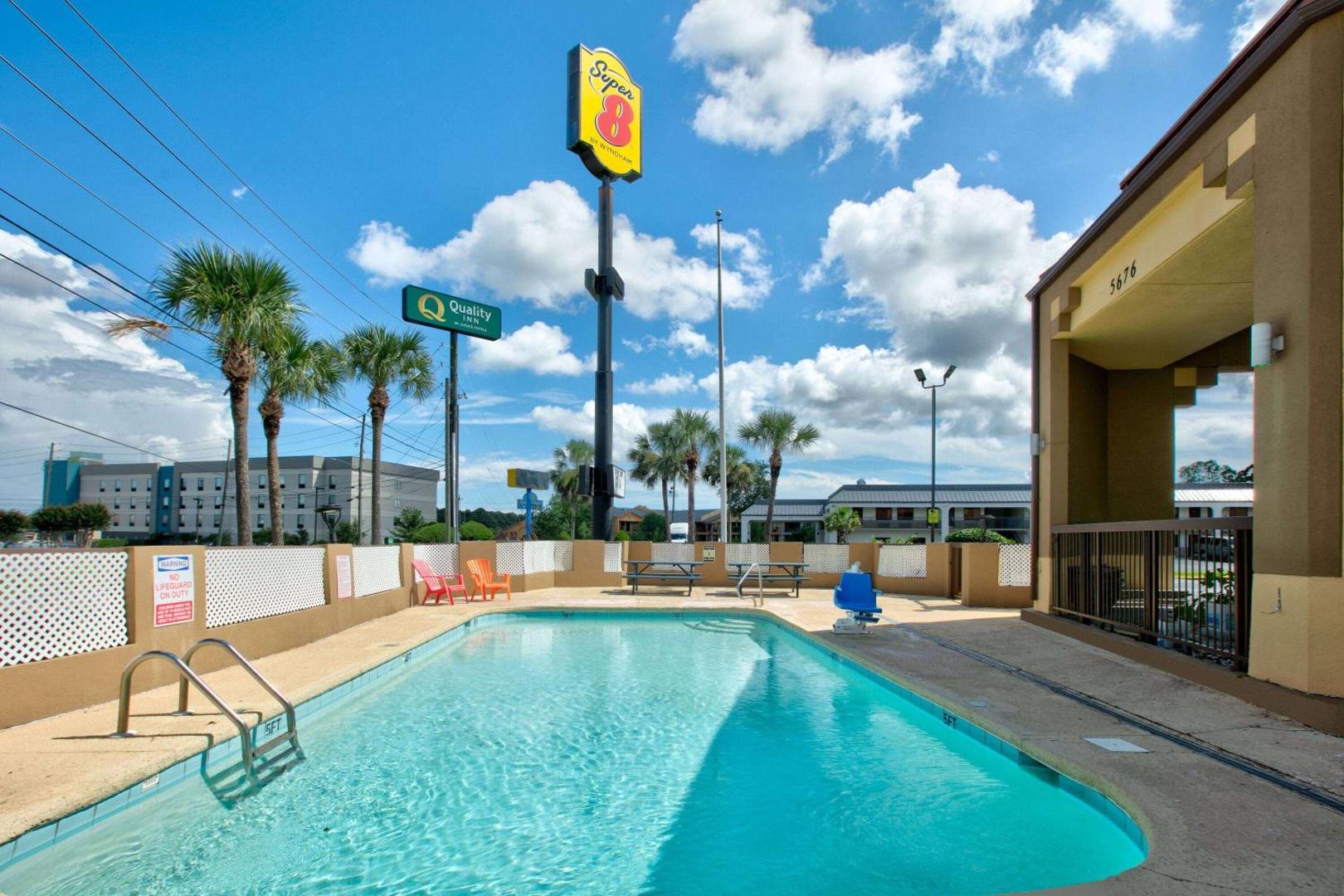 Foto 4: Super 8 by Wyndham Mobile/Tillmans Corner