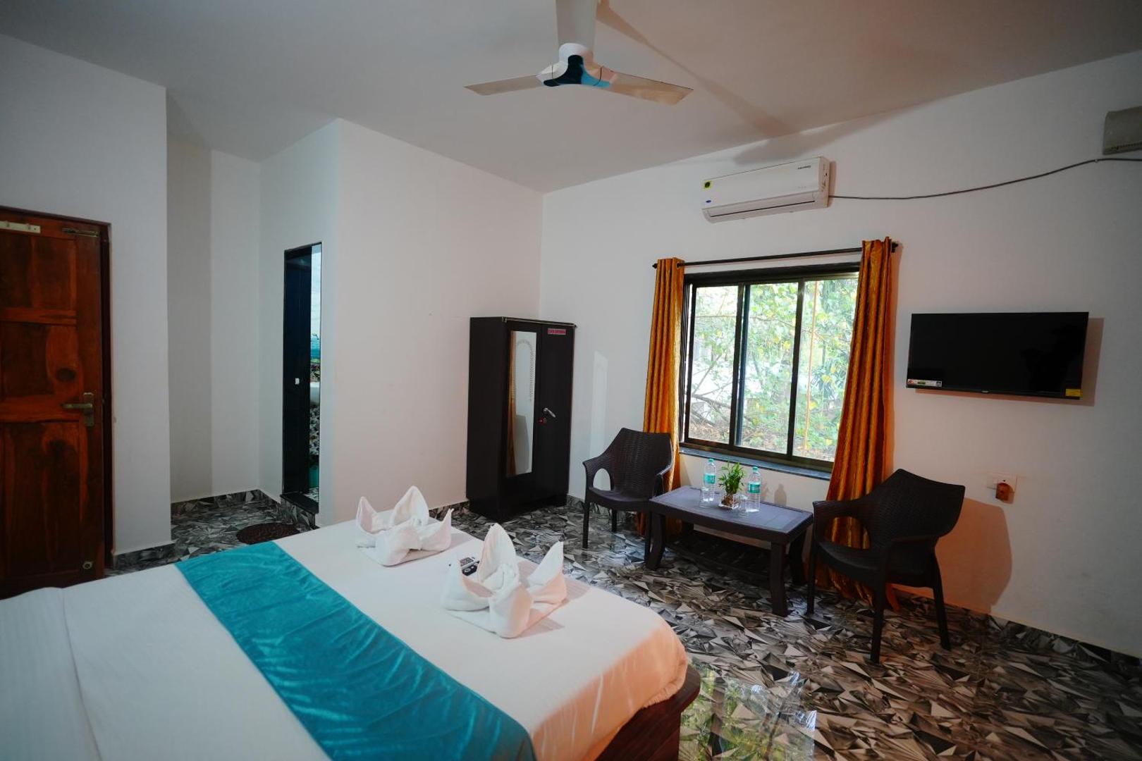 Φωτογραφία 6: Sunset & Waves Resort, Mandrem Beach