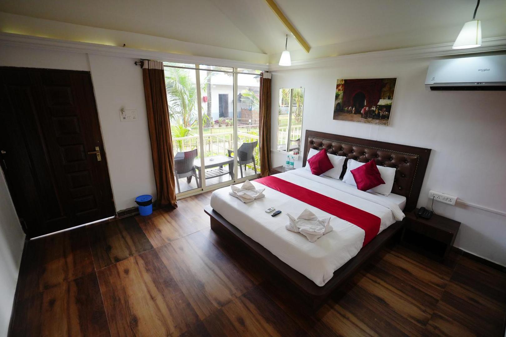 Φωτογραφία 2: Sunset & Waves Resort, Mandrem Beach