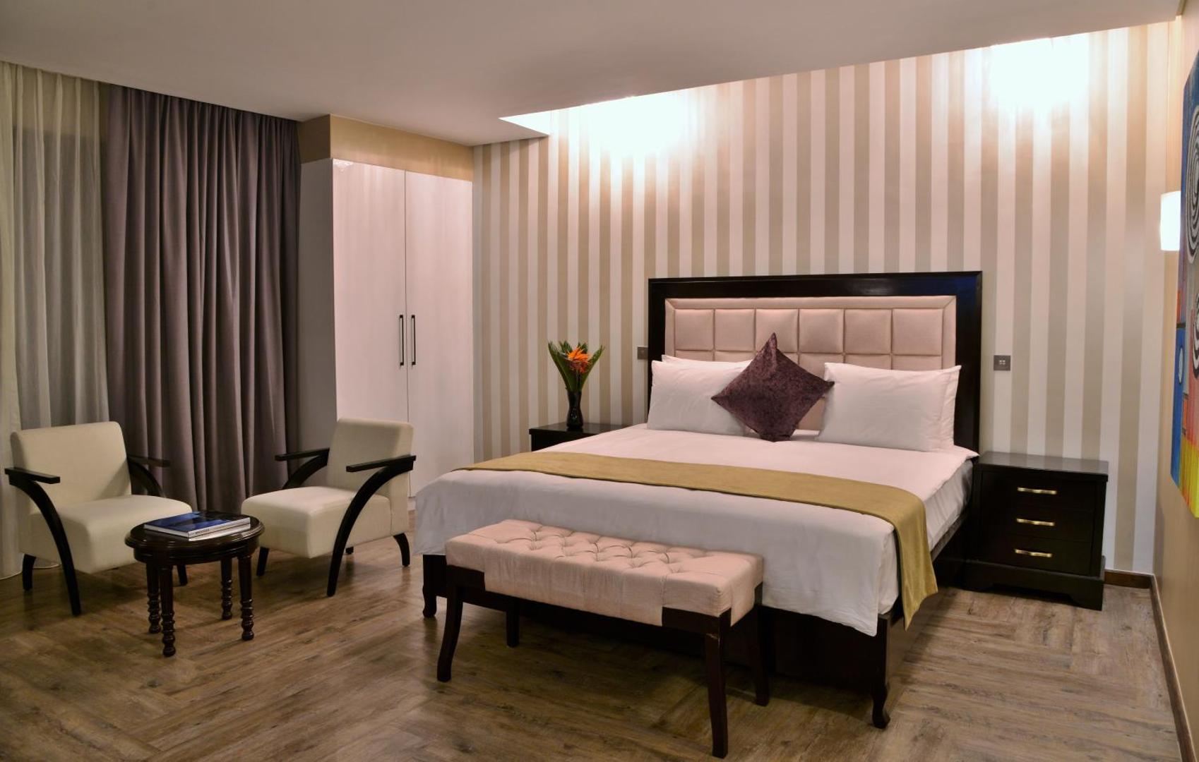 Foto 6: EPIC Hotel & Suites