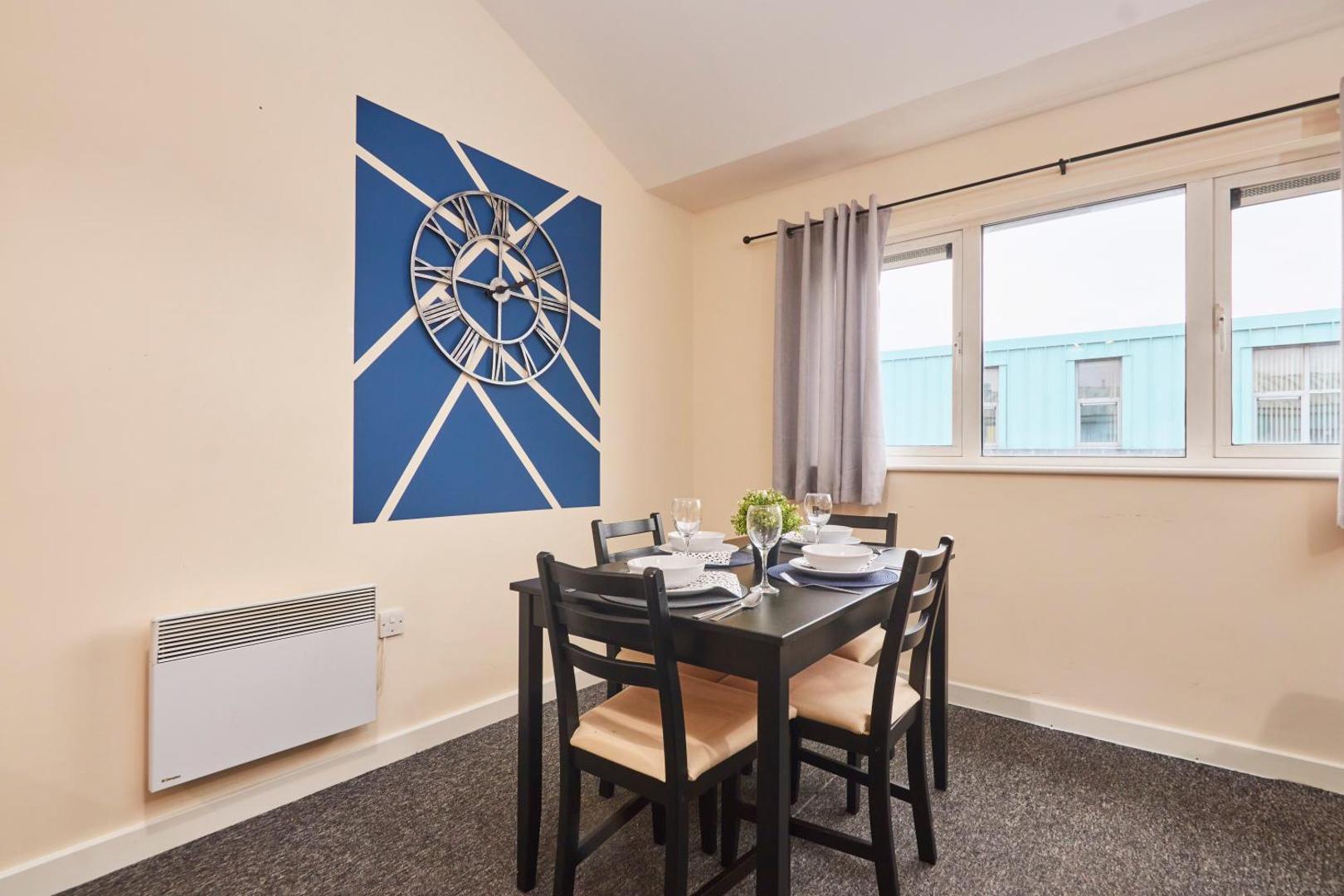 Foto 7: Large 2 Bed in Central Coventry - Sleeps 6 - Parking