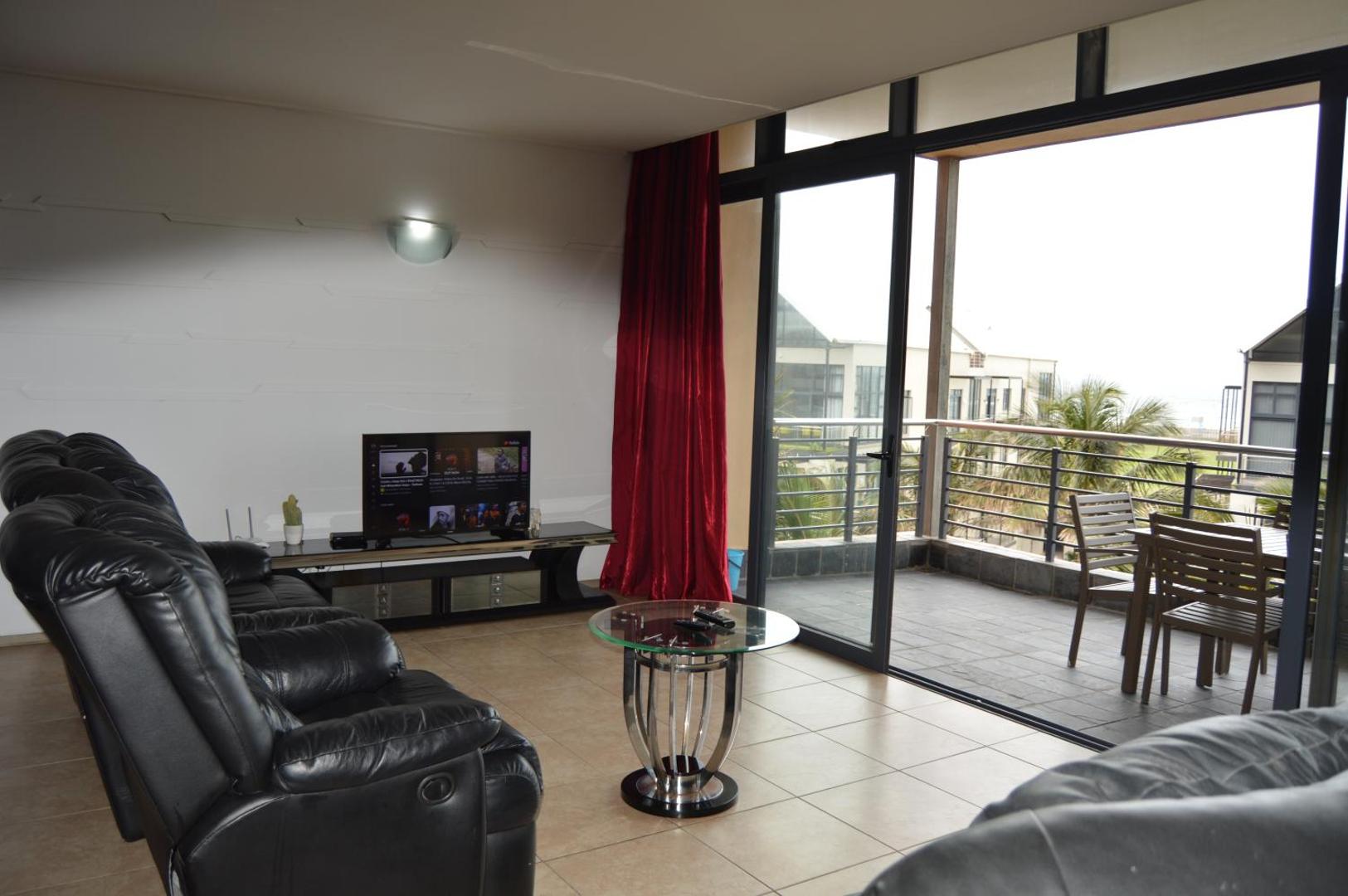 Photo 3 : Accommodation Front - Deluxe 6 Sleeper with Rooftop Pool