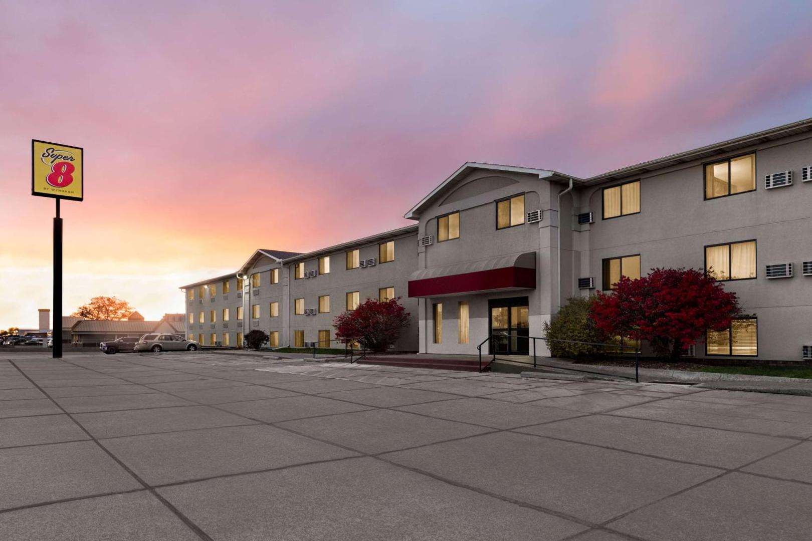 Foto 5: Super 8 by Wyndham Lincoln North