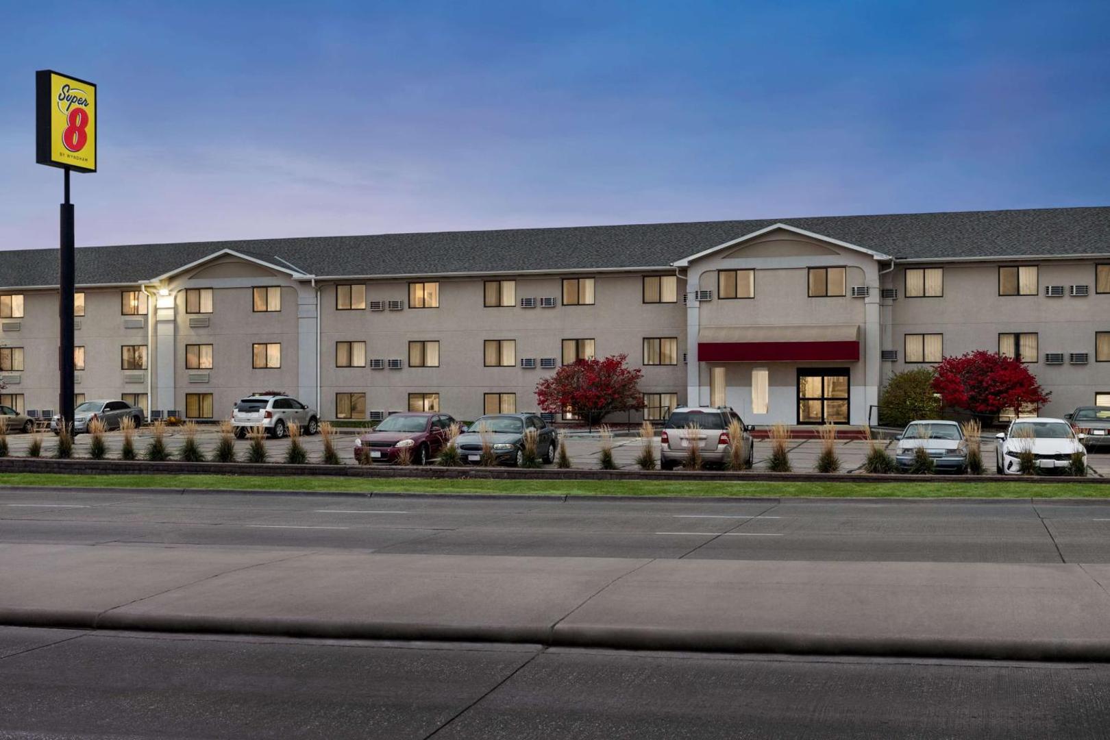 Foto 6: Super 8 by Wyndham Lincoln North