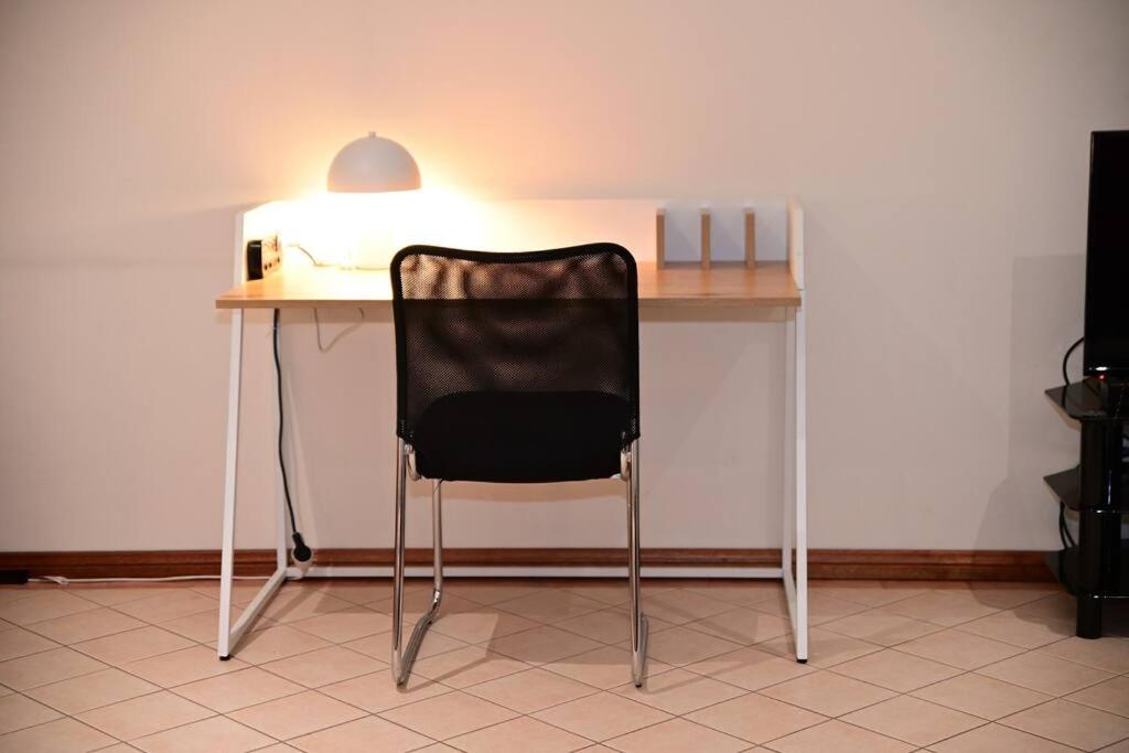 Bilde 6: Spacious studio in AliceSprings QueenBed+KSAirbed