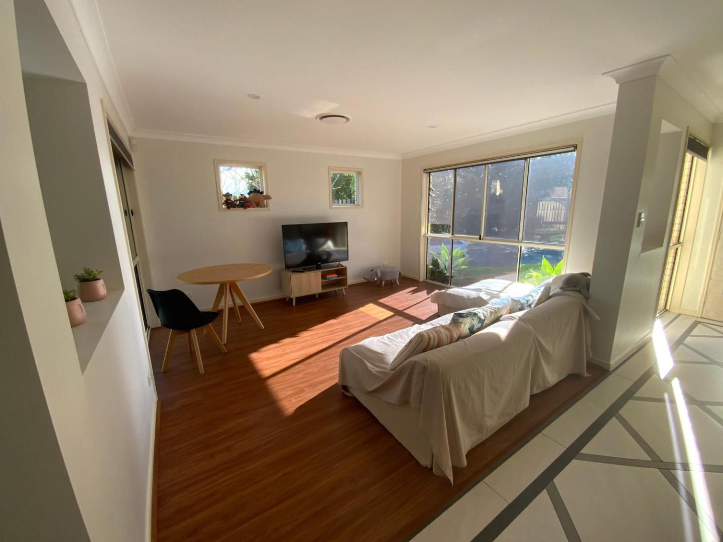 Foto 5: Shared house with other guests near shopping center and theme parks