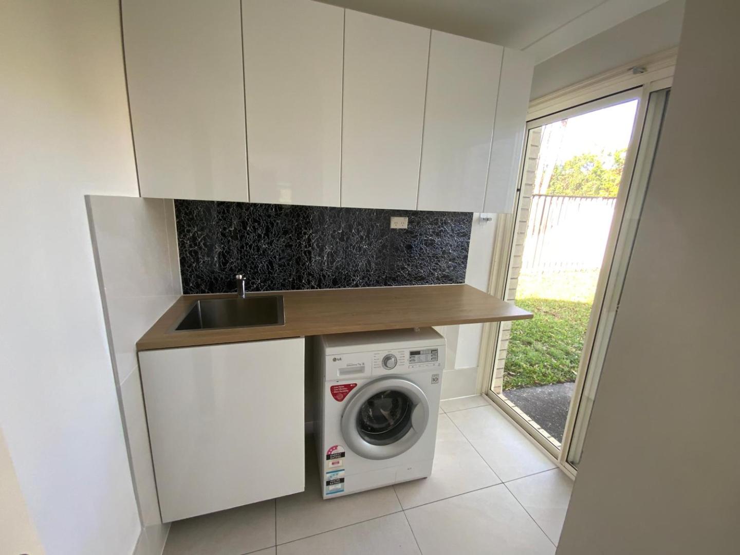 Foto 6: Shared house with other guests near shopping center and theme parks