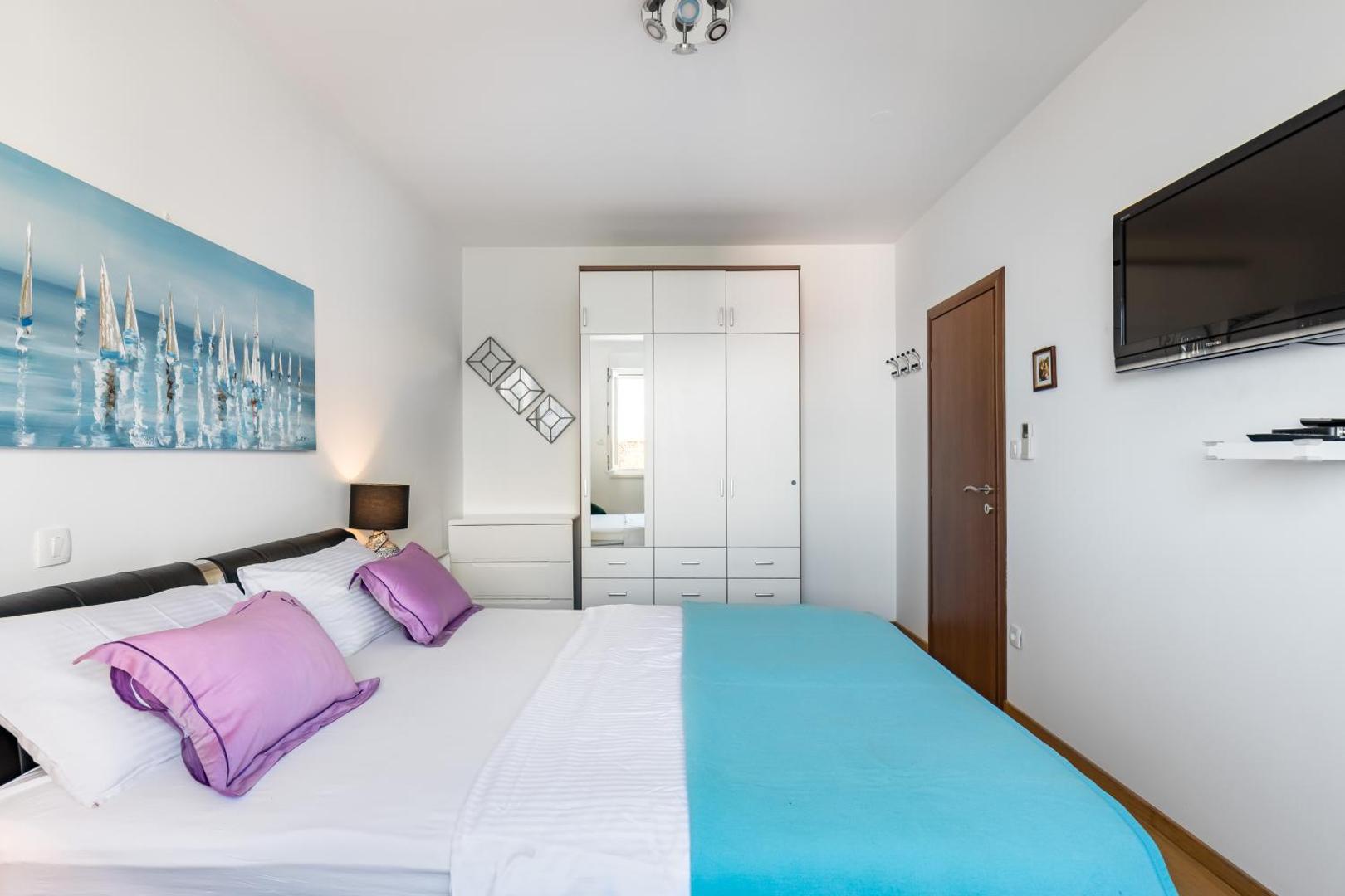 Billede 10: Bačvice - 2 BR , terrace,3 air conditioners, parking,elevator 3 minutes to the beach