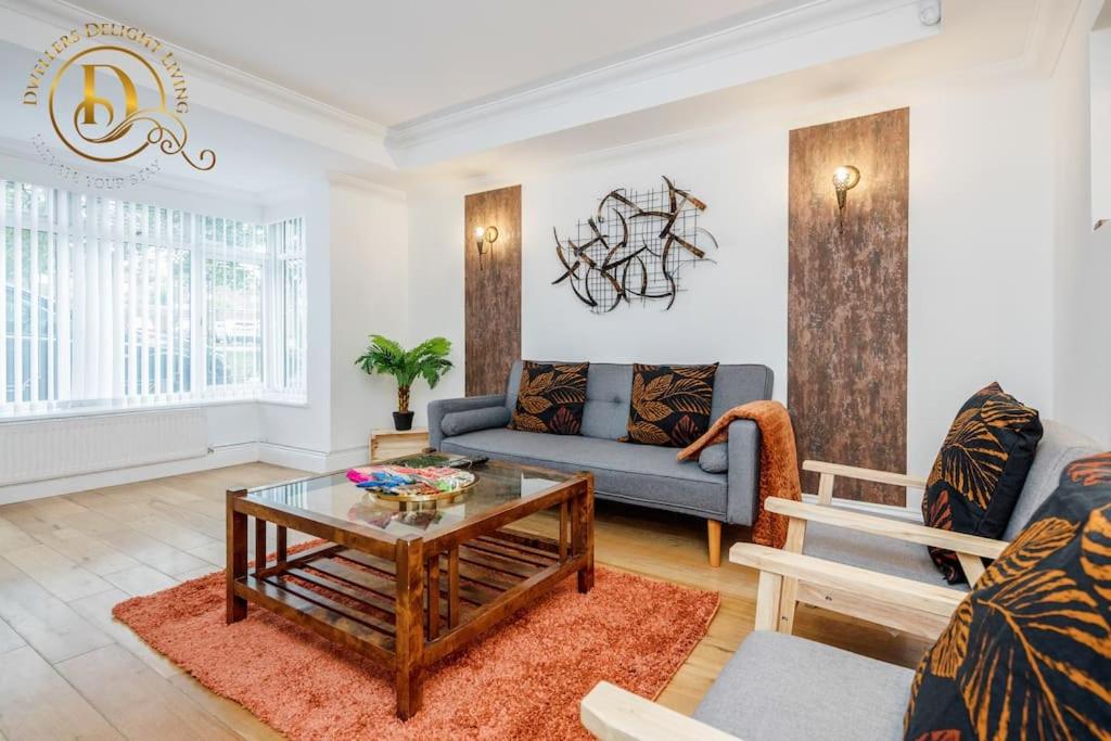 Bilde 2: Basildon 3 - 4 Bedroom Property - Essex