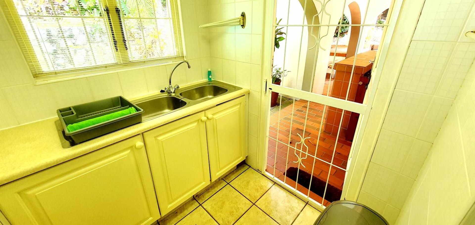 Billede 8: Cavu - Sleeps 10 - Ideal Location!