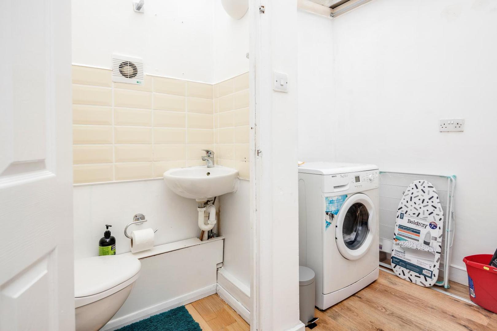 Bilde 7: Basildon 3 - 4 Bedroom Property - Essex