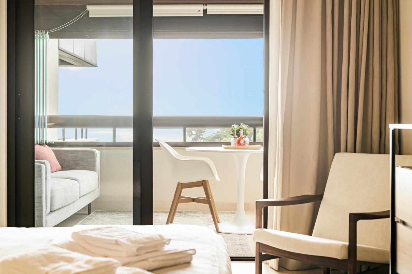 Studio in Cascais -Sea View -Pool photo 9