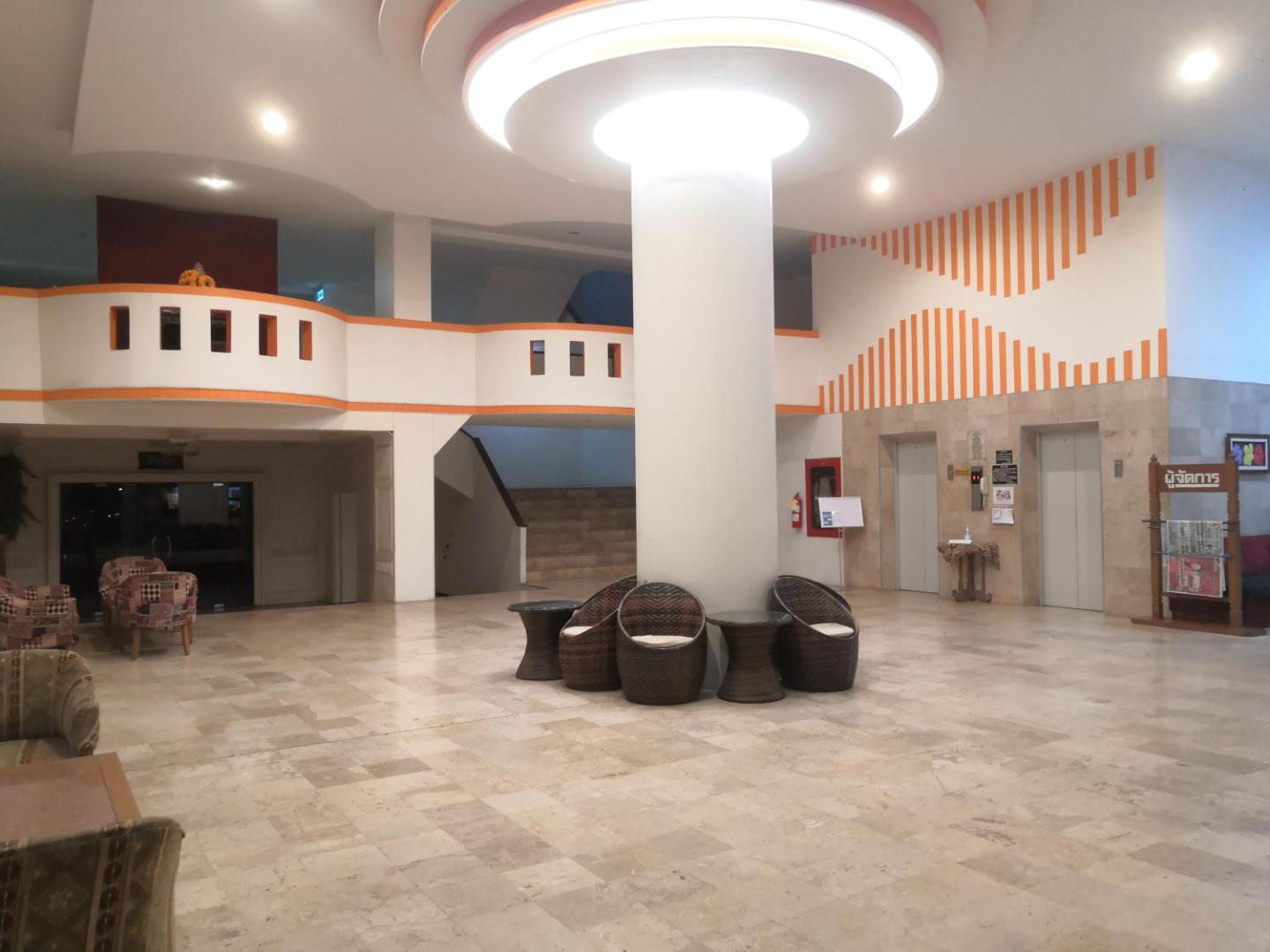 3 pool with condo opposite the train station, near old city and Nimmanの写真10