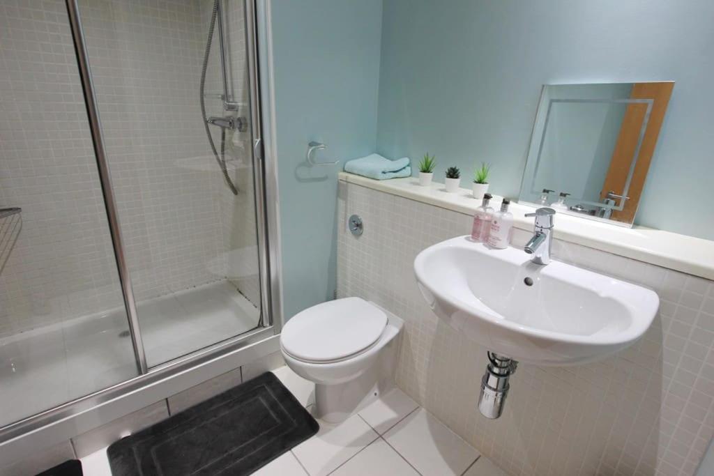 Fotografie 8: Spacious 2 Bed, 2 Bath apartment -The Shore, Leith