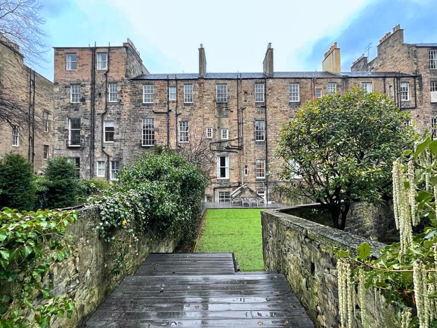 Photo 4 : 2Bed, Private Garden & Fireplace, Near Water of Leith
