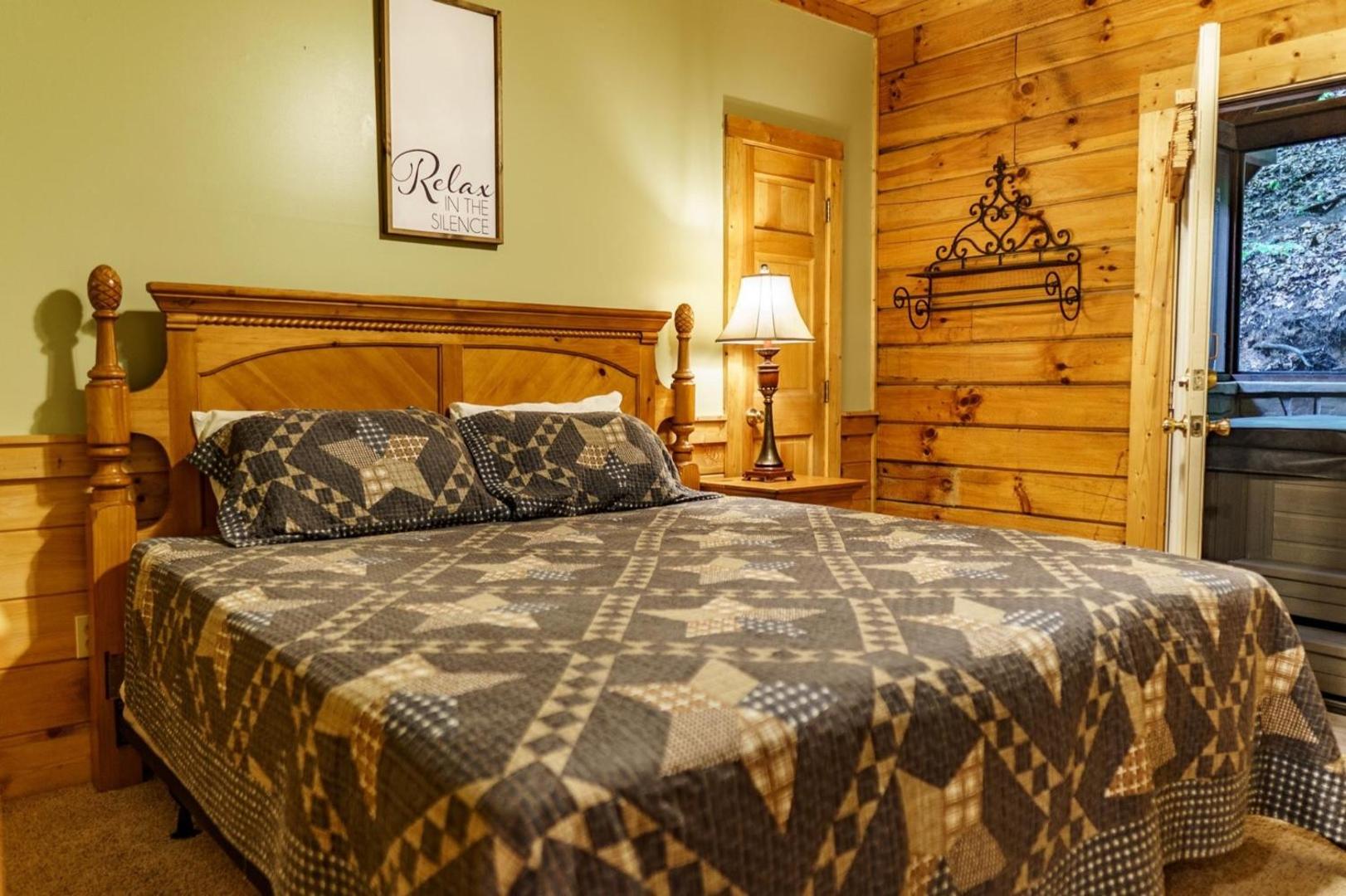 Foto 10: ER97 - Squirrel's Retreat - Close to the action in Pigeon Forge! cabin