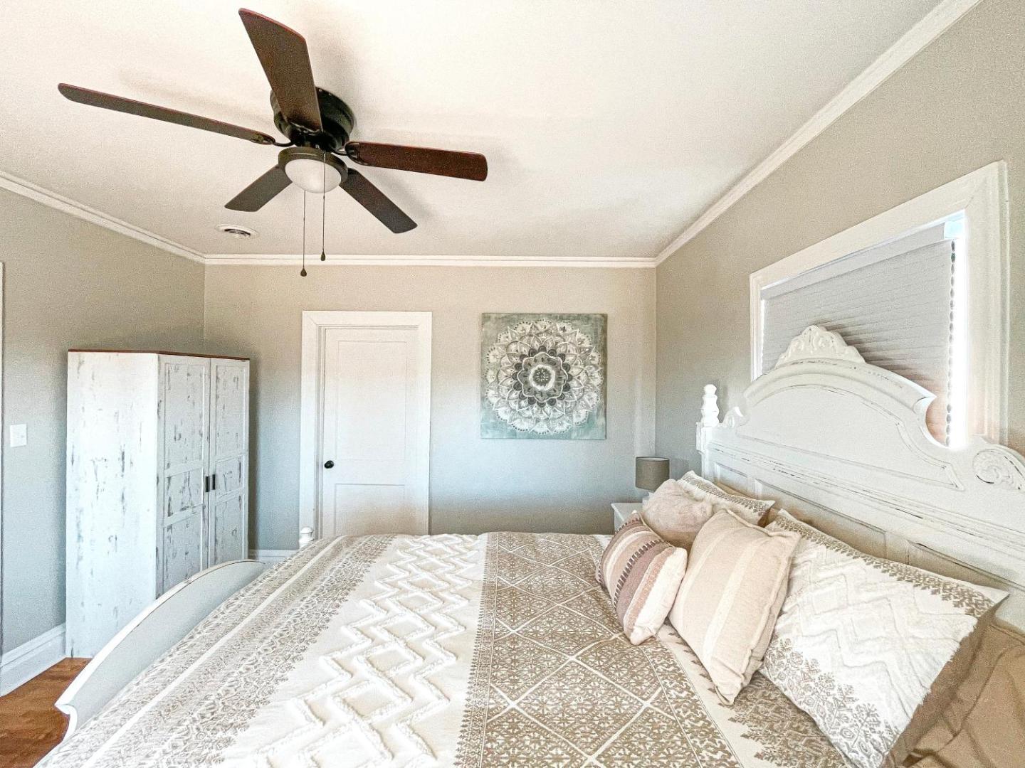 Foto 4: Spotless, Comfortable home with Hot Tub!