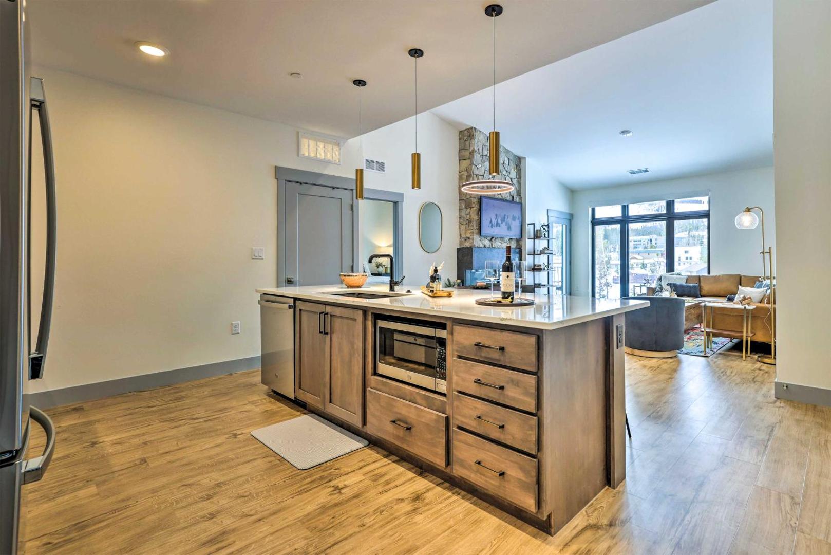 Billede 9: Condo w/ Mountain Views in Heart of Downtown!