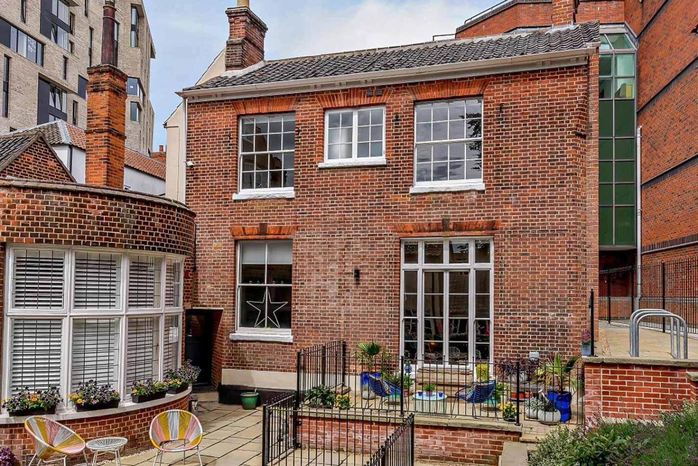 Bilde 4: Host & Stay - All Saints Green Cottage
