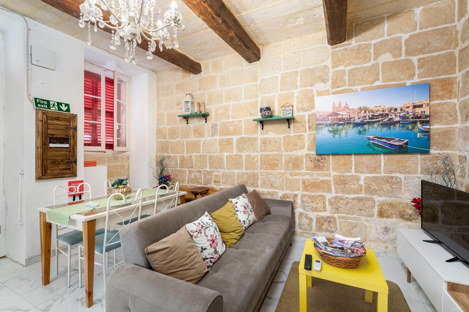 Φωτογραφία 6: Chic, Stylish 1 Bedroom Maisonette - Close to Valletta