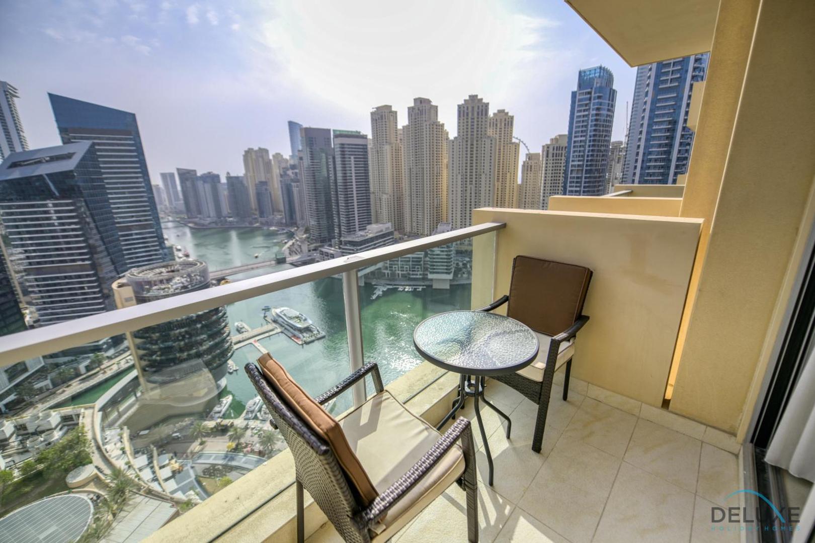 Bilde 2: Upscale Studio at The Address Residences Dubai Marina by Deluxe Holiday Homes