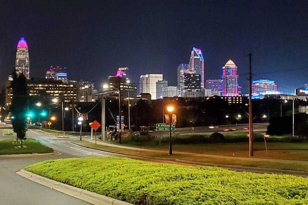 Fotografie 2: Suite 4, Sleep 5, Walk to Attractions in Uptown