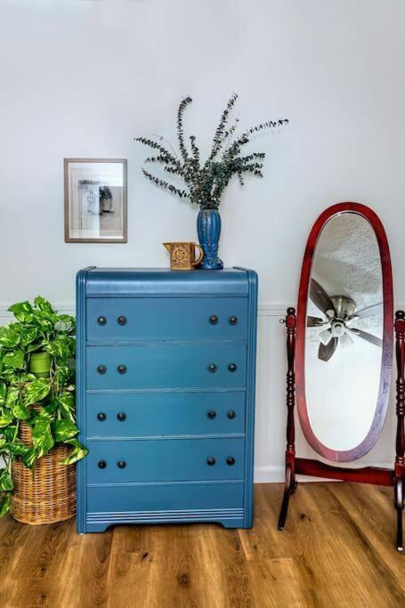 Fotografie 5: Bright, Updated Waterfront Cottage Pets Welcome!