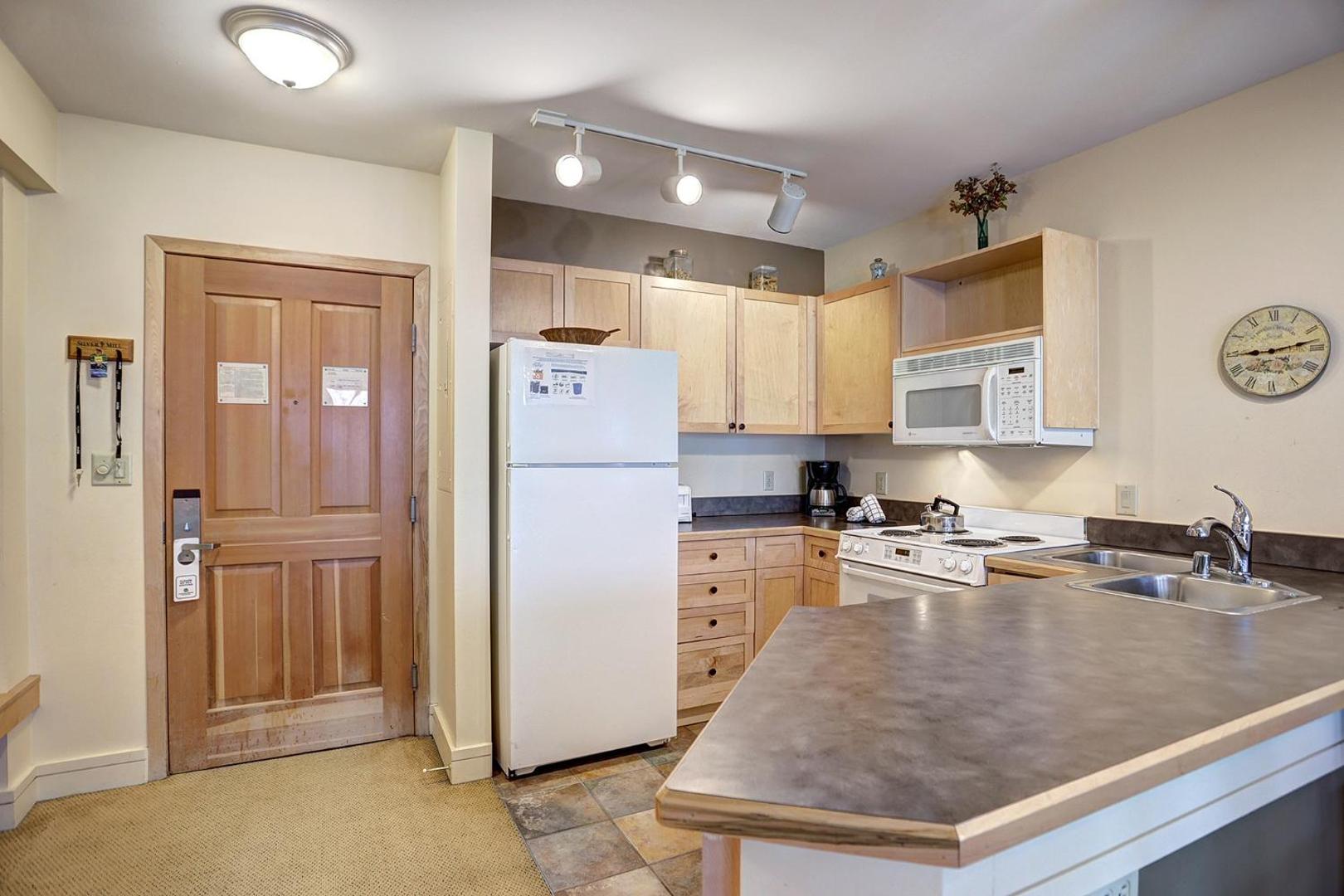 Billede 10: Silver Mill 8200 - 1Br-Walk to Slopes! Kids Ski Free! condo