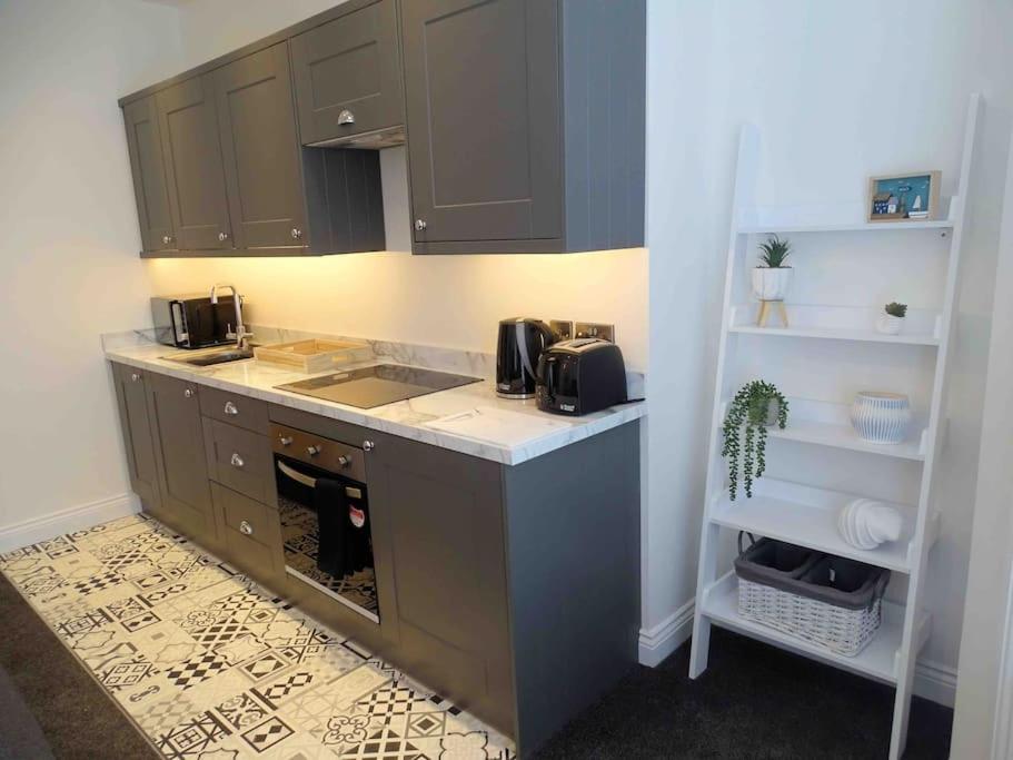 Photo 9 : Apt 2 - Queens Court