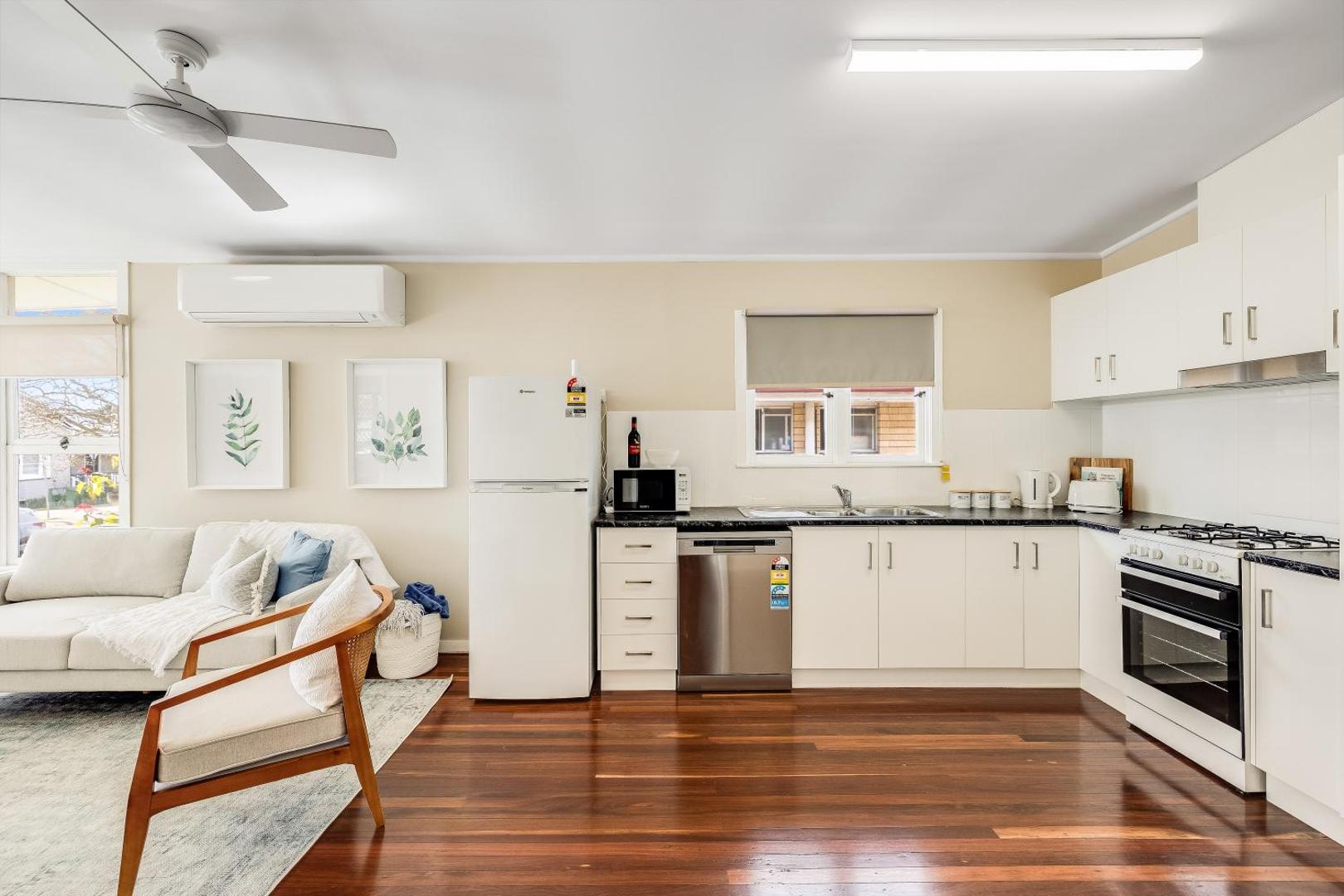 Kuva 7: Light & Bright! 3 Bedroom Cottage, East Toowoomba!
