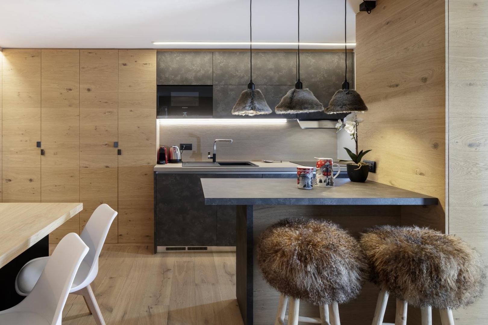 HelloCHALET - Pandora Mountain View with jacuzzi, garage and ski storageの写真5