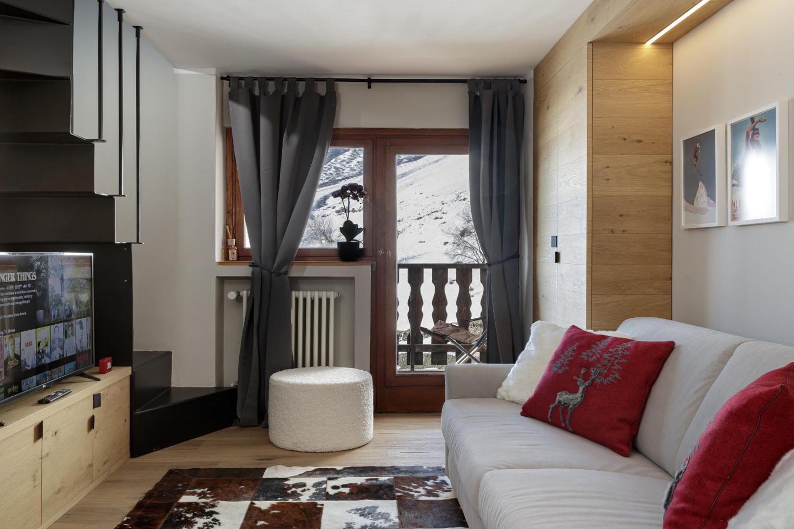HelloCHALET - Pandora Mountain View with jacuzzi, garage and ski storageの写真4