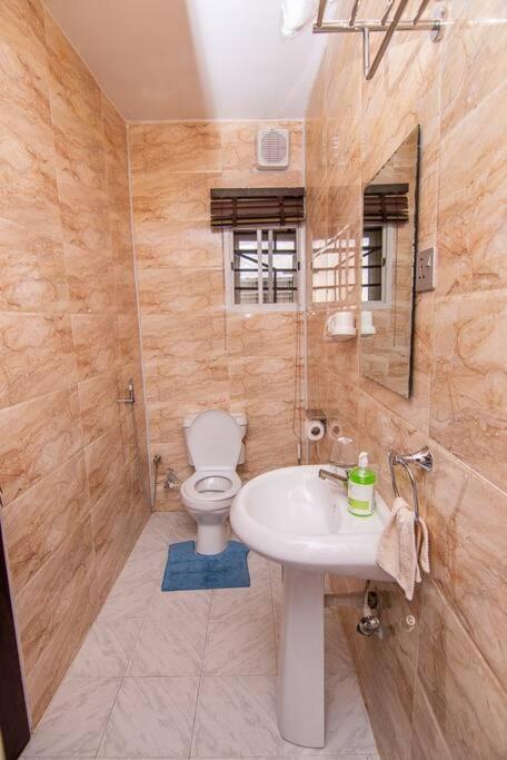 Φωτογραφία 4: Spacious & Homely 3BR Serviced Flat in Ogudu, Lagos - with less than 20min drive to/fro the International Airport